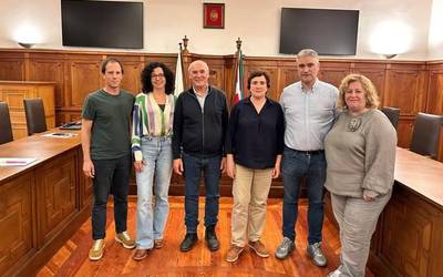 Andima Egañak zinegotzi kargua hartu du Debako Osoko Bilkuran