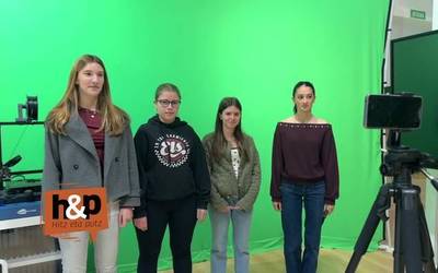 Hitz eta Putz Altsasu institutuko musikaleko antzezleekin