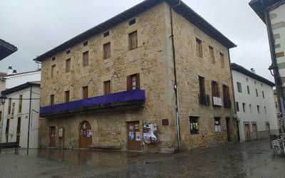 Barrako eta aretoko zerbitzari lana ikasteko ikastaroa