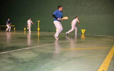 Soraluze herriarteko gomazko paletan lehian