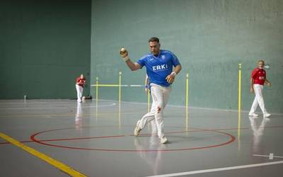 Pilotaren mitoak elkartuko dira Urduñako Jai Alai Pilotalekuan
