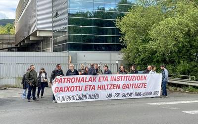 LAB, ESK, STEILAS, Hiru eta ENHE sindikatuek lan istripuen atzean dauden “baldintza kaskarrak” salatu dituzte