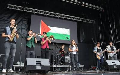 Xaribari eta Zirkinik Bez taldeen kontzertuek girotuko dute Sutegixa zapatu gauean