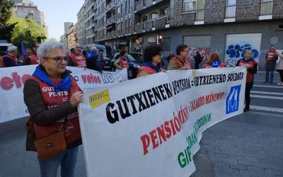 Soraluzeko pentsiodunak ere izan ziren gutxieneko pentsioen osagarria eskatzen, Gasteizen
