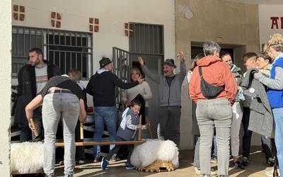 Altamirako jaiak, bizikleta igoerarik gabe baina giro onean abiatu dira
