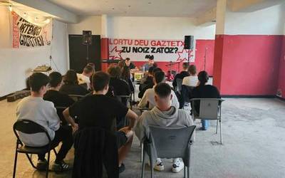 Aurkezpena, kontzertuak eta argazkilaritza tailerra izan dituzte Azkoitiko Gaztetxean