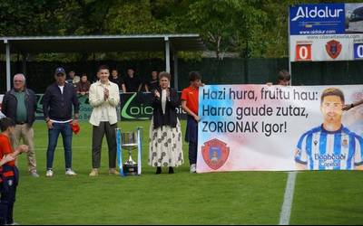 Igor Zubeldiak omenaldi beroa jaso du Txerloian
