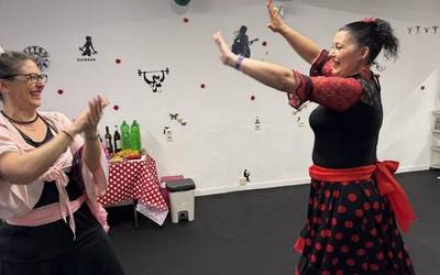 Malendatza lokalean sevillanak dantzatu dituzte