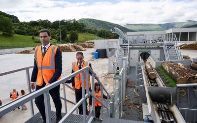 Ekoizpena hirukoiztu eta ehun enplegu sortzea aurreikusi dute Etorkik eta Lanak, Murgan instalazio berria irekita