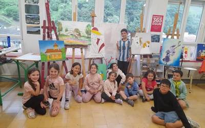 Krabelin pintura eskolako ikasleen ikasturte amaierako erakusketa ikusgai maiatzaren 23ra arte