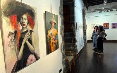 Egur arte tailerreko ikasleen artelanekin osatutako erakusketa zabalik dago