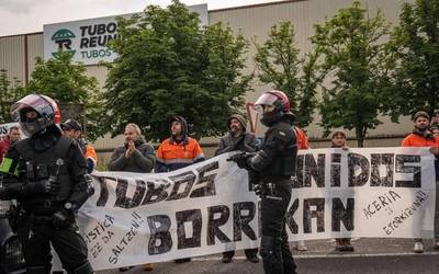 Atzoko galdeketak zerbait aldatzen du Tubos Reunidosen edo grebaren kontrako estrategiaren urrats berria baino ez da?