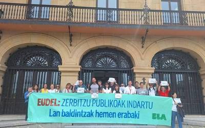 EAEko 120 udal-batzordek bat egin dute biharko greba deialdiagaz