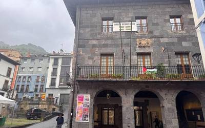 Soraluzeko Udaletxean jarraipen txikia du gaurko greba deialdiak