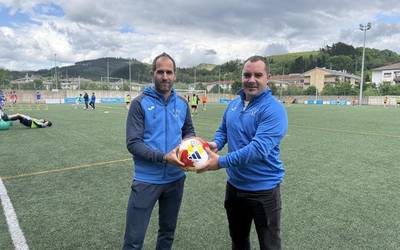 Bost denboraldiz UDAren aulkian egon den Calzonen lekukoa hartuko du Barkerok