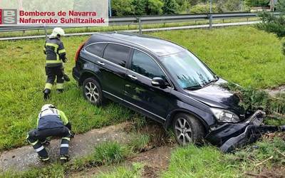 Autoa bidetik atera zen