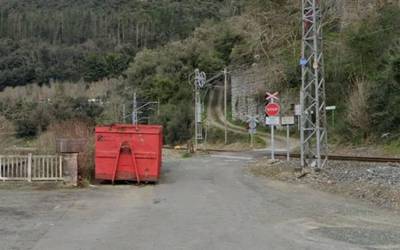 Soinu eta argi bidezko sistema  automatikoa jarriko dute Mendaron Santa Anako trenbide-pasagunean
