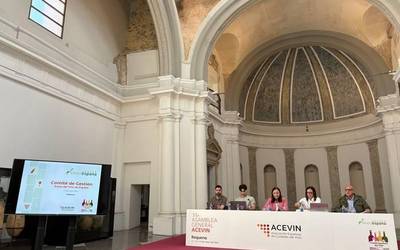 Aiaraldeko Txakolinaren Ibilbideak 2028ra arte berritu du bere ziurtagiria eta kalitatezko enoturismoaren aldeko apustua sendotu du