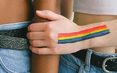 Libre bizitzeko eskubidea errespeta dadila aldarrikatu du LGTBI kolektiboak
