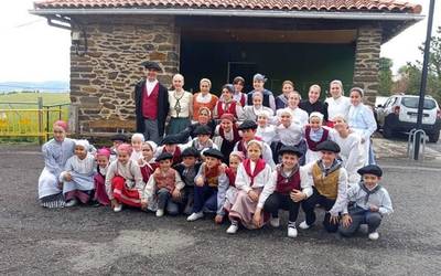 Giro ederrean eta balorazio oso positiboarekin agurtu dituzte Asentzio jaiak Endoian