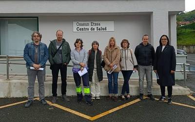 Leitzako osasun etxea bisitatu dute Nafarroako Parlamentuko Osasun Batzordeko kideek