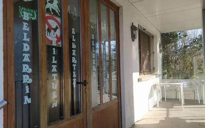 Udalak taberna-jatetxea errentan eman nahi du