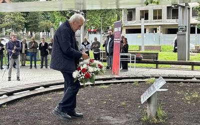 [ARGAZKI GALERIA]: Zornotzako memoria ekitaldia, iruditan