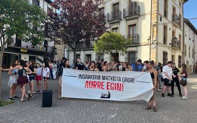 Arguedasko erailketa matxista salatzera deitu du Itaiak