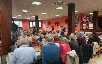 Urteroko irteera egin dute jubilatuek Oriora eta Aginagara