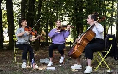 Habia, herri-doinuak eta esperimentazioa eskutik