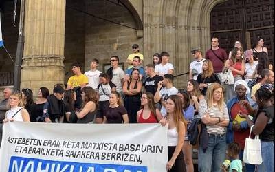 Arguedasko hilketa matxista salatzeko kontzentrazioak Zaldibarren eta Elorrion