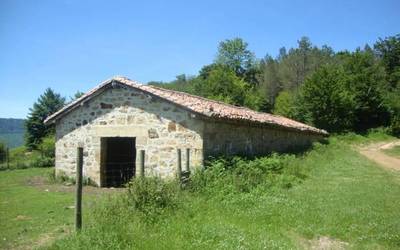 Auntzetxerako pista itxita
