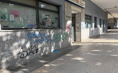 Pintadak garbitzeko kanpaina bat abiarazteko asmoa duela adierazi du Udal Gobernuak