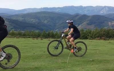 Mendiko bizikletarako afizioa zabaltzeko, nesken MTB proba izanen da maiatzaren 23an