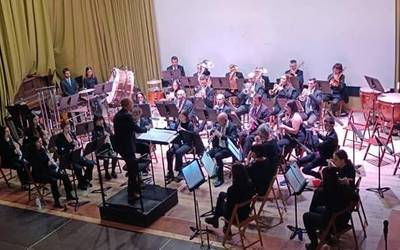 Zumaiako Musika Bandak John Williamsek filmetarako sortu zituen piezak joko ditu igandean
