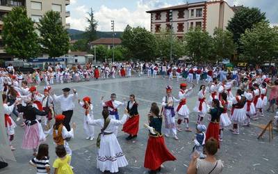 Euskal Jaia ospatuko dute bihar Amurrion