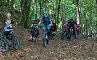[ARGAZKIAK] Hemeretzi emakumek parte hartu dute Leitzako MTB hitzorduan
