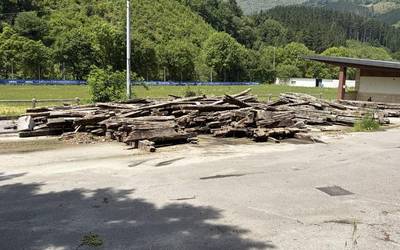 Gomestio baserriaren egiturak Atxabalpen jarraitzen du udazkenetik