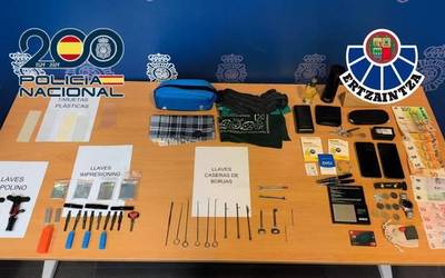 Hiru pertsona atxilo, Durangoko eta Zornotzako etxebizitzetan lapurretan egitea egotzita