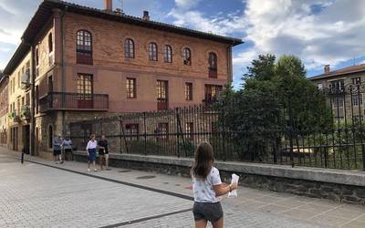 Prest dugu ekaineko egitaraua