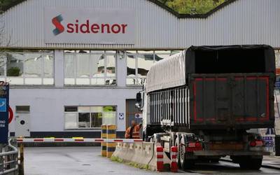Gutxieneko babesa lortu gabe, bere horretan jarraituko du Sidenorren Azkoitiko langile batzordeak