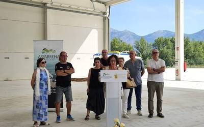 Landa eremuko materia organikoa tratatzeko lehen instalazioa inauguratu dute Asparrenean