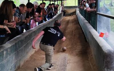 Hiru Txirlo Bola Joko Txapelketaren azken jardunaldiko tiraldia bihar, Floreagan