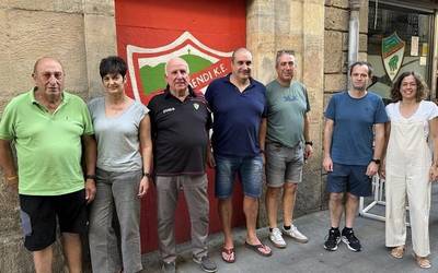 Aloña Mendik zuzendaritza berria aurkeztu du eta Iñaki Mendarozketa izango da lehendakaria