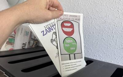 Gaztetxoen kezka nagusiak gizarteratzen ibili dira Umeen Batzordeko kideak