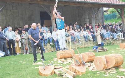 Bizi-Poza txarangak hasiko ditu gaur Mendaroko Trinitate jaiak