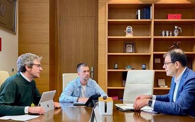 Indesak Amurrio eta Alegría-Dulantziko udal eraikin eta lorategien garbiketa kudeatuz zabaltzen du bere jarduera