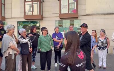 “Aspaldiko Ermua” ezagutzeko irteera egin zuten asteazkenean