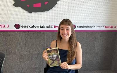 Leire Lakasta: “Itzultzen dudanean, lehen irakurketan jasotako sentsazioa euskarara eramaten saiatzen naiz”