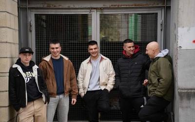 Lehen kontzertua eman zuen leku berean esango du agur Rebel Noisek